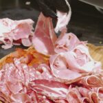 Comment composer sa planche de charcuterie italienne ?