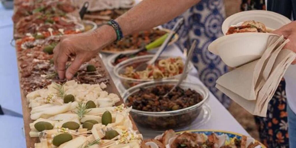 10 erreurs organisation événement - Choisir des plats pas adaptés